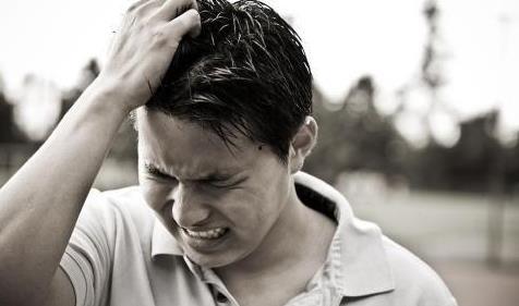 娱乐吃瓜男老板